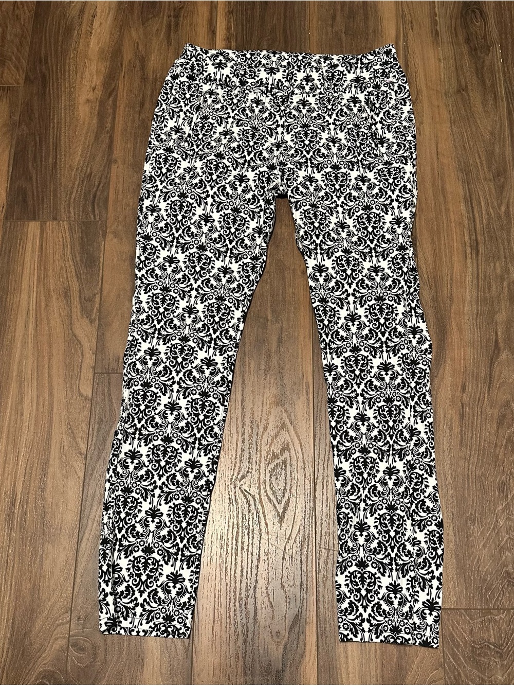 Twiggy London White Black Women’s Damask Pants 12
